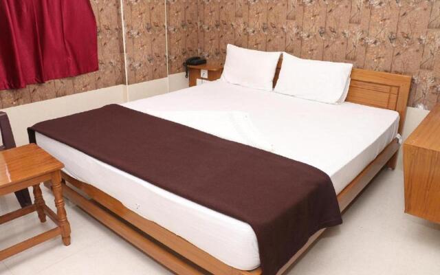 Saravanas Lodge