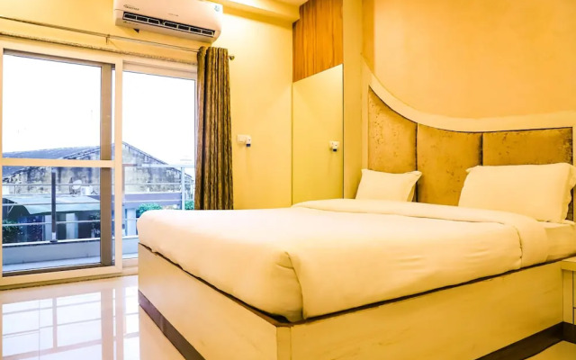 Hotel Shri Radha Nikunj Vrindavan Opposite Prem Mandir