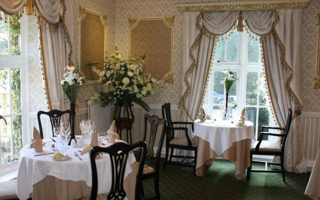 Maenan Abbey Hotel