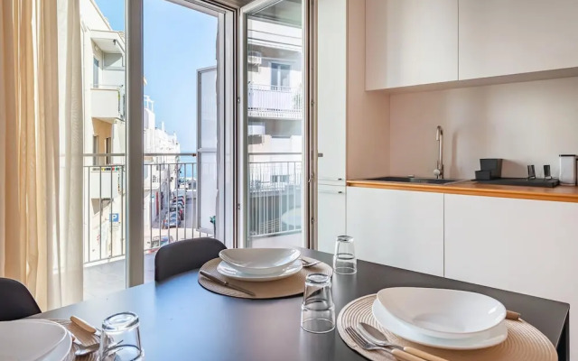 Marina Apartment 100m From Sea