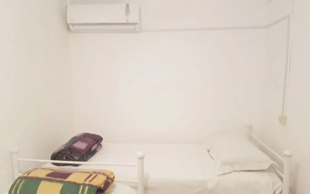Majorelle Hostel