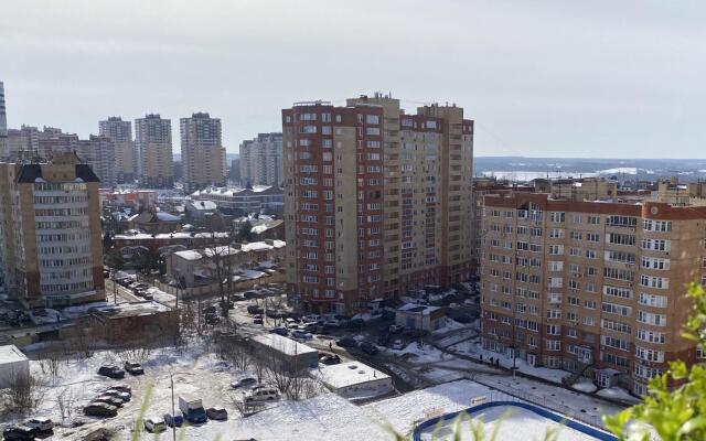 Tolstoy Apart (Tolstoy Apart) on 112 Lenin Avenue