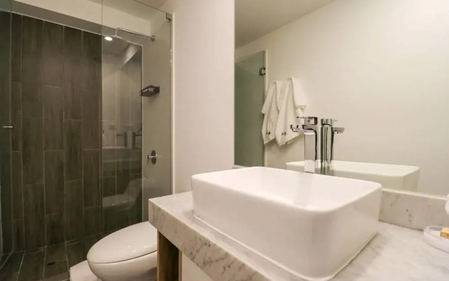 w Comfy 2BR w Park View in Miraflores