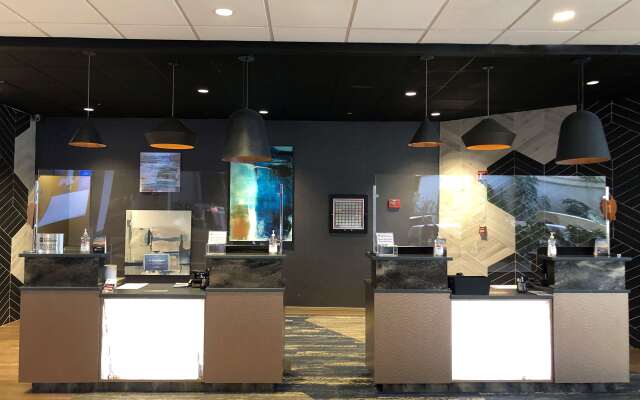 Best Western Royal Plaza Hotel & Trade Center
