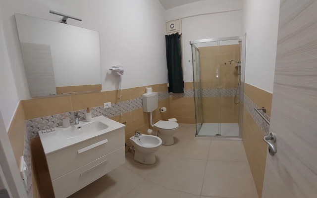 Un Passo Dal Porto