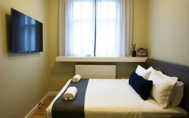 Modern 3-bed Apartment in Amsterdam