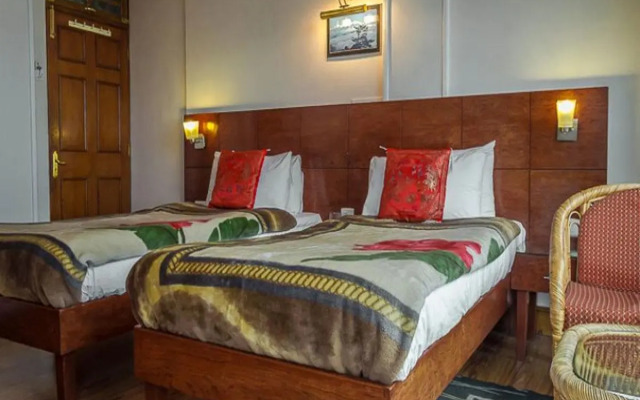 Hotel Shangri-La Regency