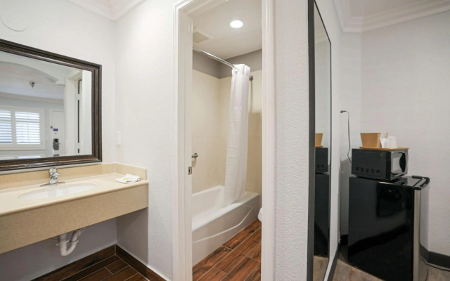 Motel 6 Tustin, CA – Orange County