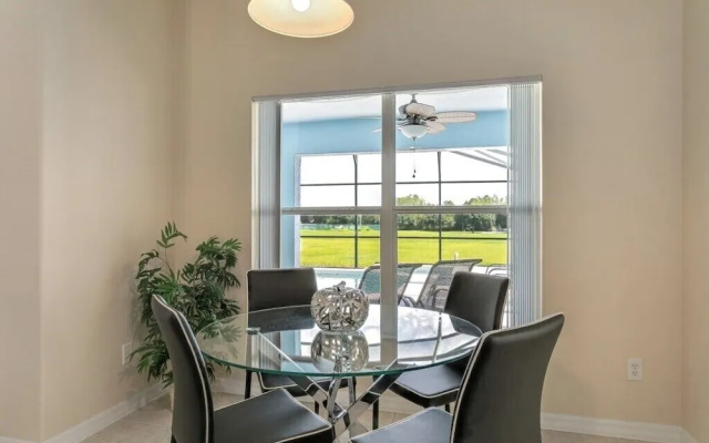 Close to Disney, Private Pool & Spa, Refurbished