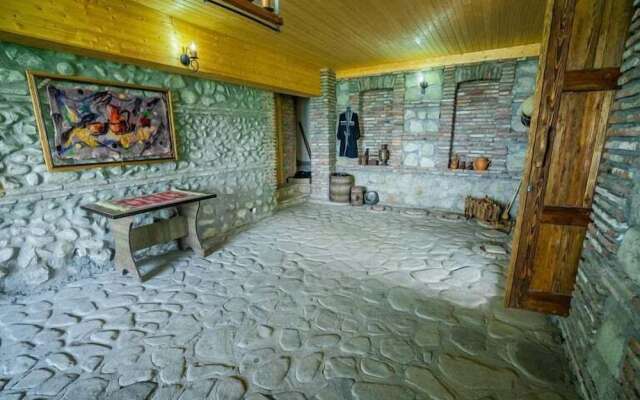 Nando Guest House
