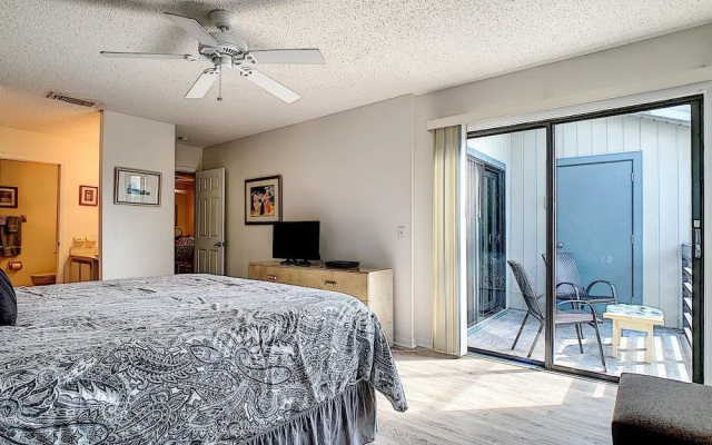 SC217 Sea Woods by RedAwning