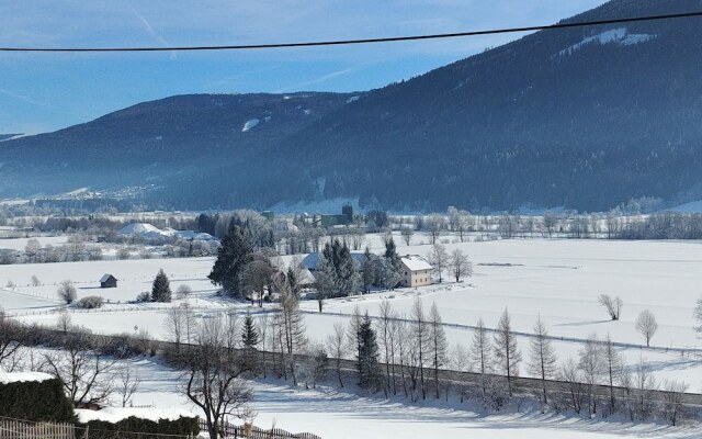 Modern Holiday Home in Sankt Michael Near Ski Lift