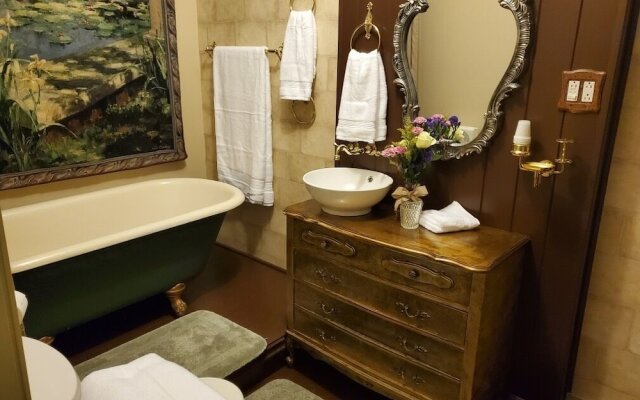 The Amberson House Bed & Breakfast