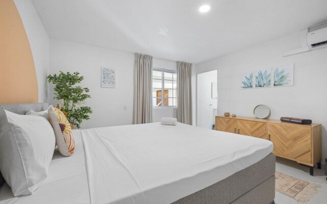 NEW 4br3ba Villa Near Eagle Beach w Private Pool