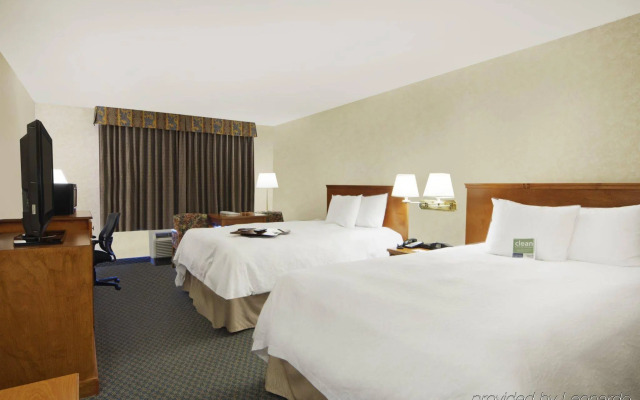 Hampton Inn & Suites By Hilton Calgary- University Northwest