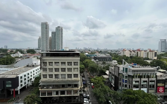 Spacious and Comfy Big Studio Apartment at Kemang Mansion