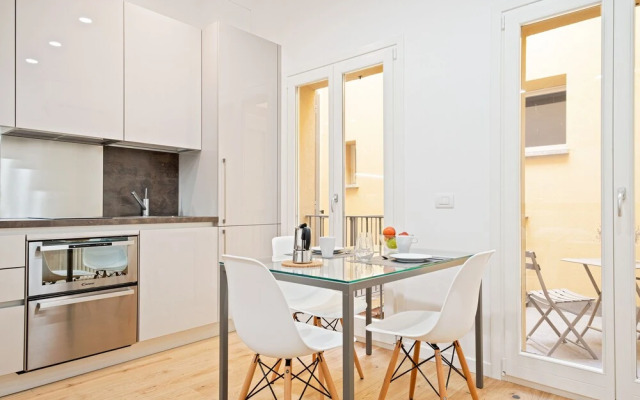 Due Torri Elegant Mini House