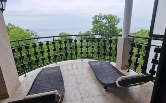 The Cliff Beach & SPA Hotel