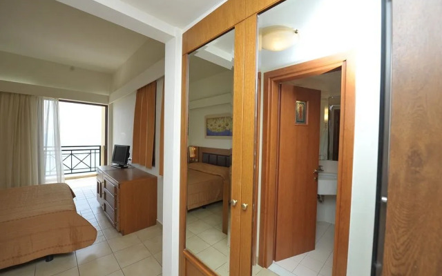 PHEIA, Vriniotis Resorts