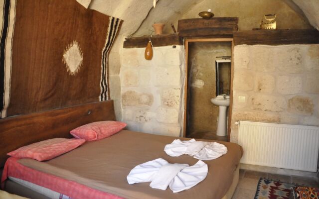 hotels crazy horse