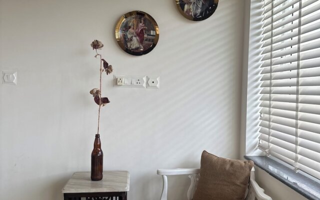 Luxsugero Penthouse Kaichidham