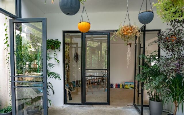 Yangshuo Serene Cove Hotel