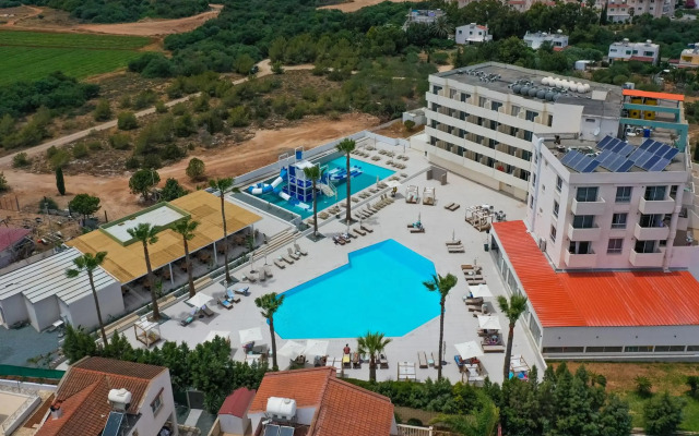 Toxotis Hotel