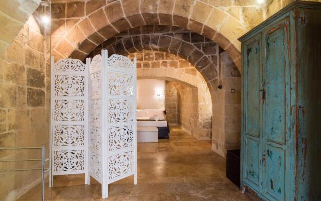 1 Bedroom Heritage Apartment