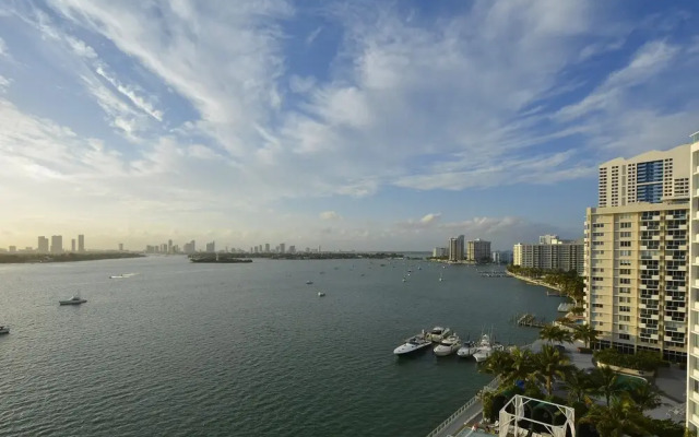 Miami World Rental - Mondrian 608
