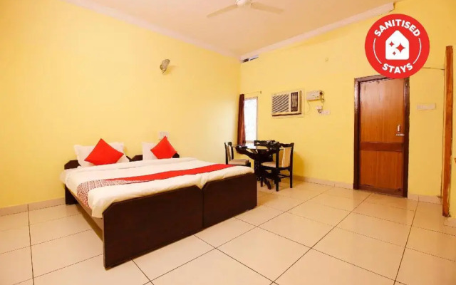 OYO 42129 Hotel Swiss Legrand