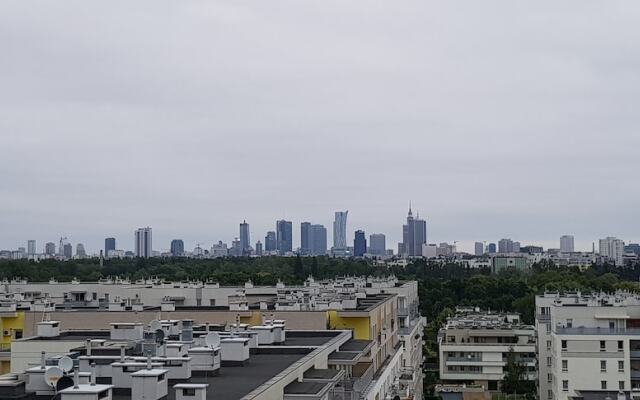 Walk distance to mokotow business park