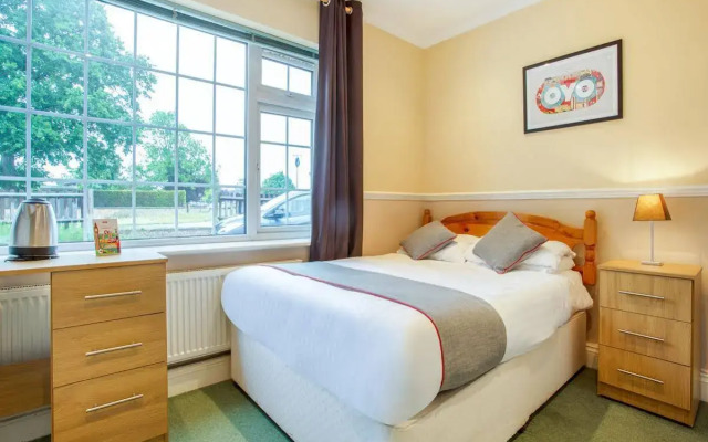 Flexistay Ambers Gatwick Aparthotel