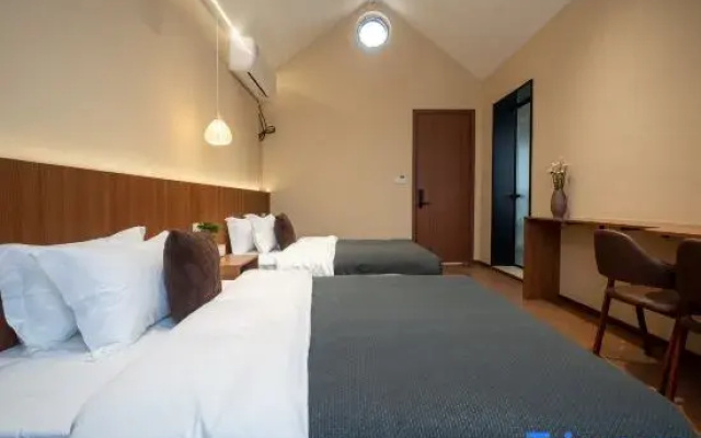 Yinlu Jingde Homestay (Taoxichuan Cultural and Creative Block)