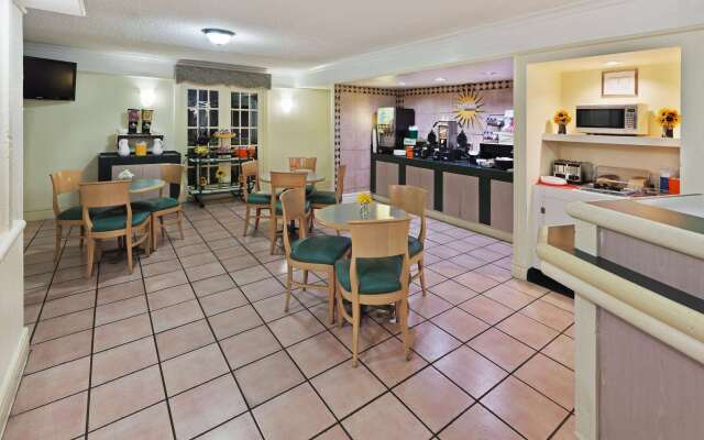 La Quinta Inn by Wyndham Austin Oltorf
