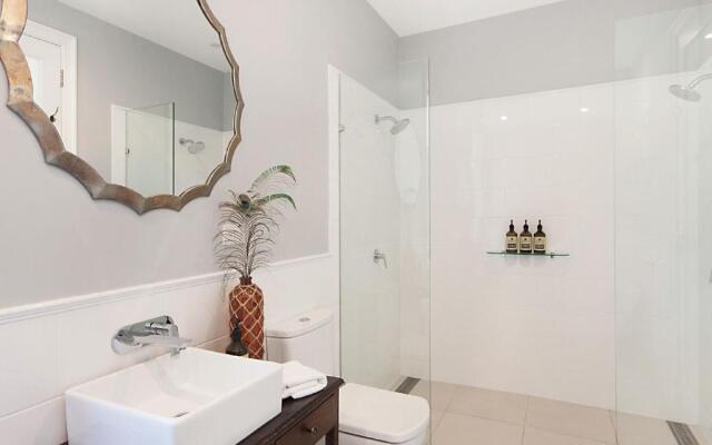 Block Eight 4 Water View Luxe Villa