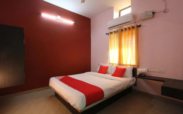 Hotel SKG Comforts by OYO Rooms