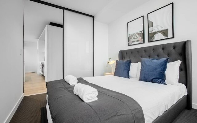 Cozy APT Seaview Next to Southern Cross/pool/gym