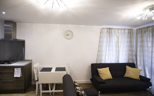 Brentwood - Deluxe Apartment