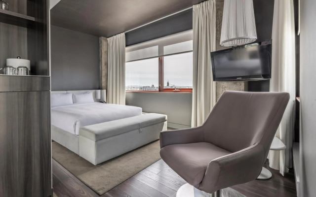 Hotel Zero 1