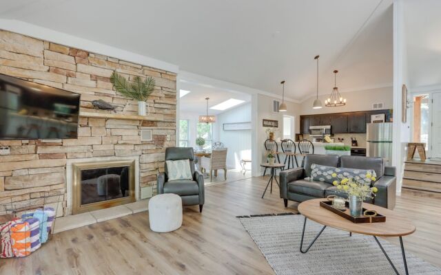 Spacious Decks & Dock: Margaritaville Home!