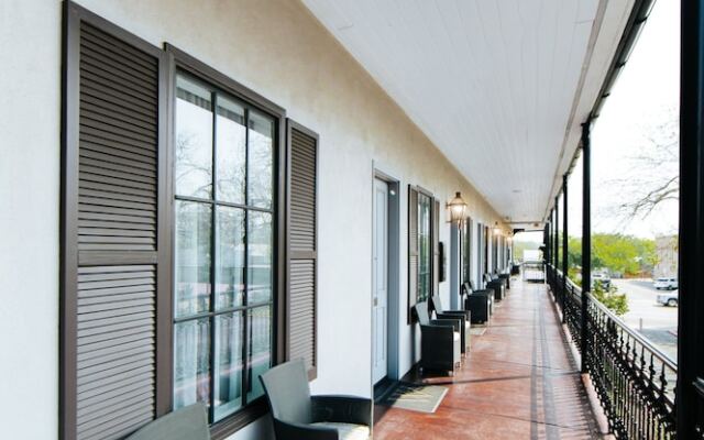 The William Boerne Hotel