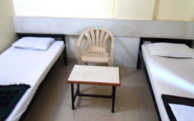 Hotel Monica Lodging And Bording