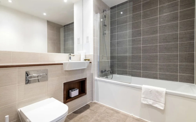 Modern Brixton Jewel Apartment