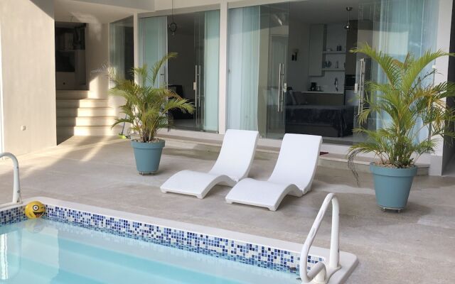 Vista Ocean Suites