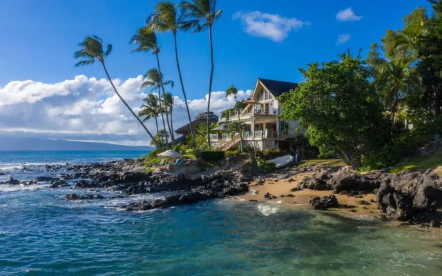 Turtle Cove 3 Bedroom Home by RedAwning