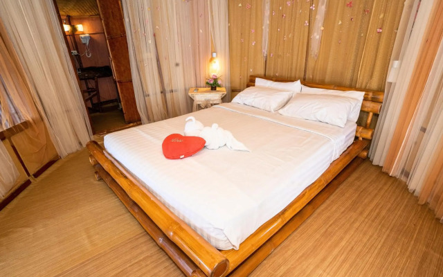 Paree Hut Resort Koh Sichang