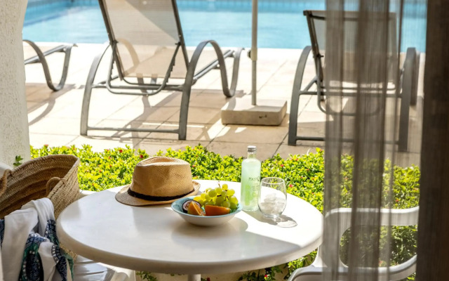 Stephanos Hotel Apts