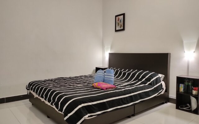 Aleesa Roomstay