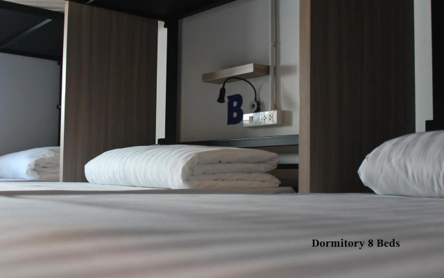Phuket Marine Poshtel (SHA Plus+)