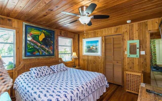 Anna Cabana Beach House by RedAwning